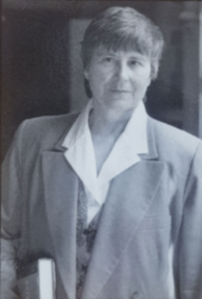 Photo of Leigh Buchanan Bienen, author, circa 2001